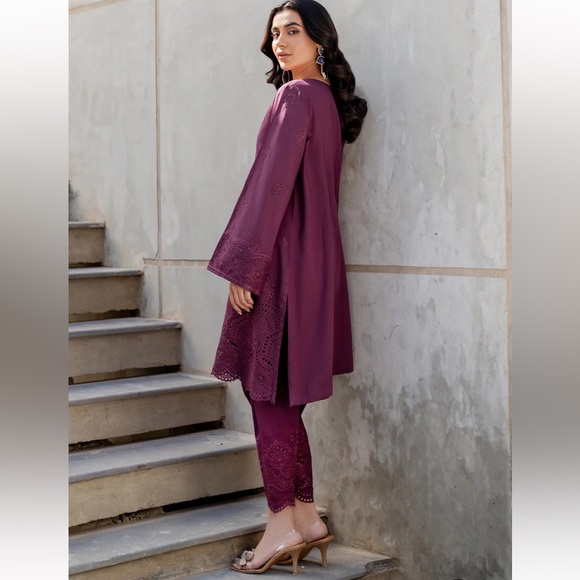 Elegant Purple Women's Pakistani Dress 2Pc - Picture 4 of 6